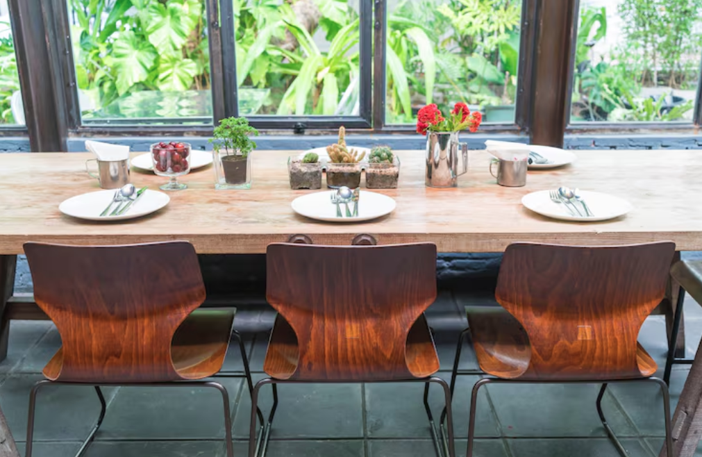 Tablemaker – Built-to-Order Oak Tables and Commercial Furnitures from North London