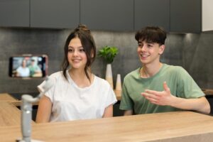 Best Random Video Chat Sites to Meet Strangers Online